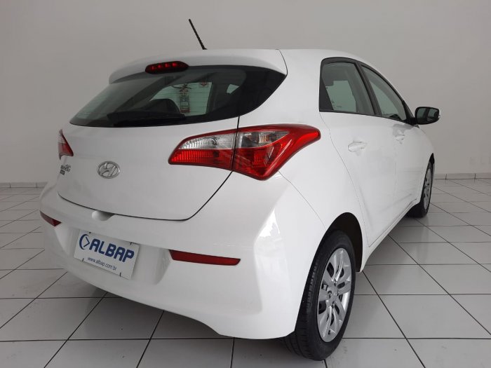 HYUNDAI - HB20