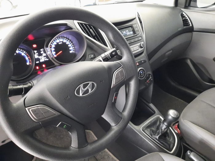HYUNDAI - HB20S