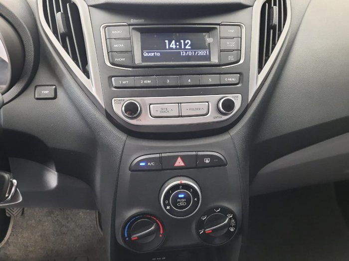 HYUNDAI - HB20S