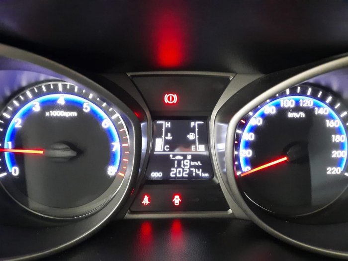 HYUNDAI - HB20S