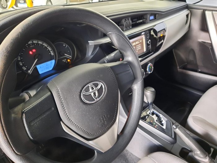 TOYOTA - COROLLA