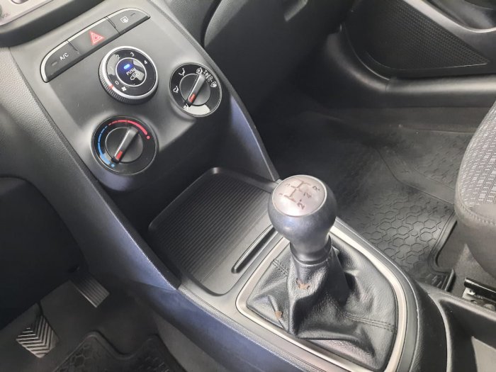 HYUNDAI - HB20