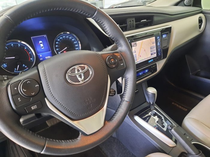 TOYOTA - COROLLA