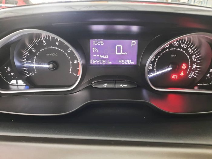 PEUGEOT - 2008