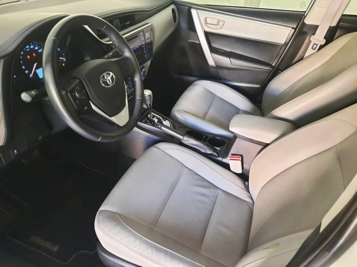 TOYOTA - COROLLA