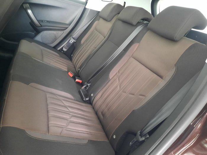 PEUGEOT - 2008