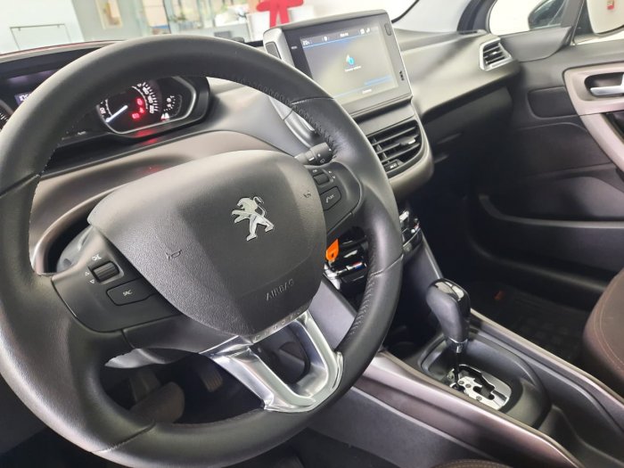 PEUGEOT - 2008