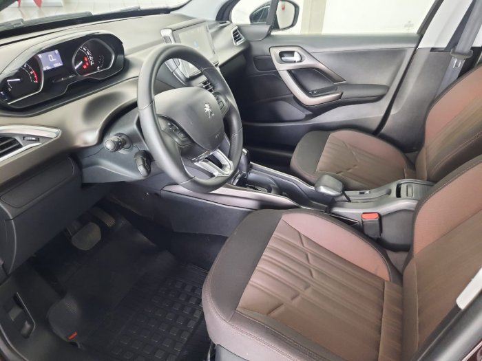 PEUGEOT - 2008