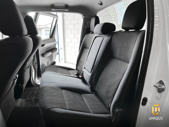 Toyota Hilux 2.7 SR 4X2 CD 16V FLEX 4P AUTOMÁTICO 2018/2019 branco à venda na Unique Automóveis em Indaiatuba — foto 14