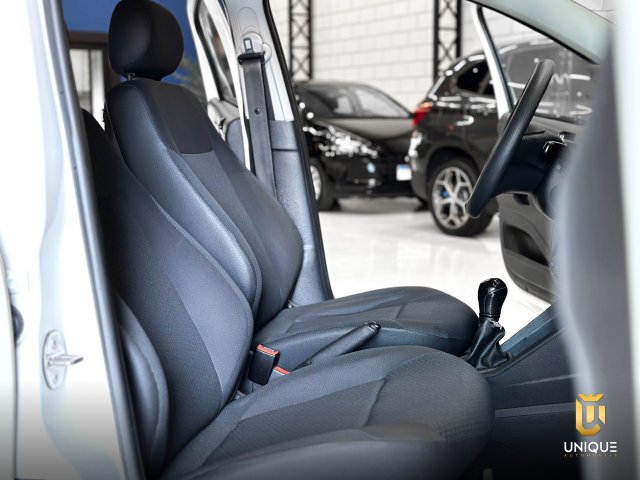 Volkswagen Gol 1.0 12V MPI TOTALFLEX 4P MANUAL 2021/2022 branco à venda na Unique Automóveis em Indaiatuba — foto 10