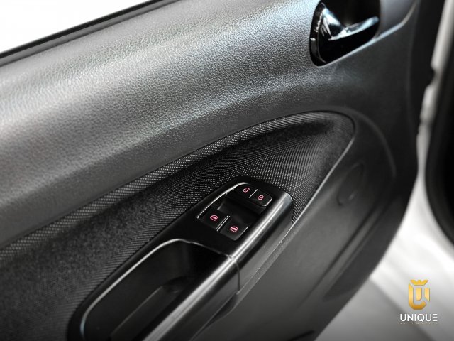 Volkswagen Gol 1.0 12V MPI TOTALFLEX 4P MANUAL 2021/2022 branco à venda na Unique Automóveis em Indaiatuba — foto 13
