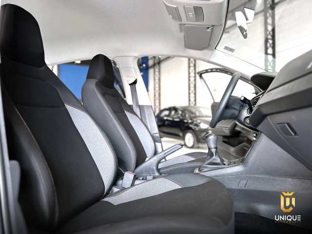 Volkswagen Polo 1.0 MPI MANUAL 2023 cinza à venda na Unique Automóveis em Indaiatuba — foto 18