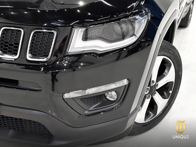 Jeep Compass 2.0 16V FLEX LONGITUDE AUTOMÁTICO 2017 preto à venda na Unique Automóveis em Indaiatuba — foto 3