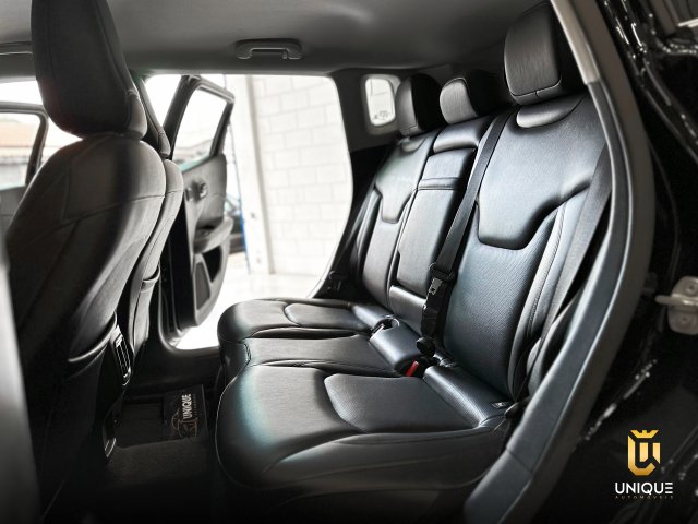 Jeep Compass 2.0 16V FLEX LONGITUDE AUTOMÁTICO 2017 preto à venda na Unique Automóveis em Indaiatuba — foto 15