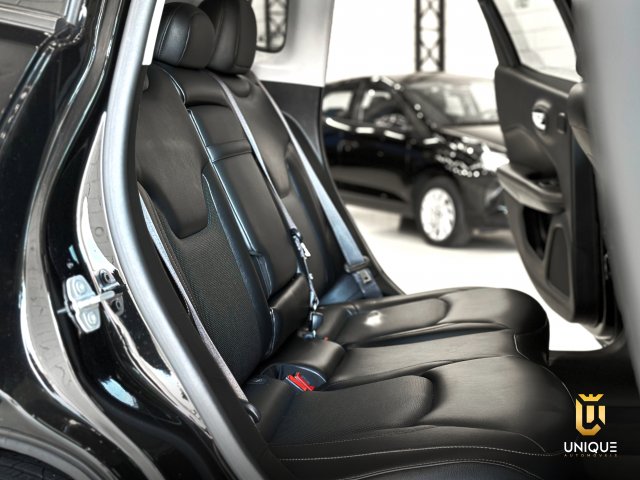 Jeep Compass 2.0 16V FLEX LONGITUDE AUTOMÁTICO 2017 preto à venda na Unique Automóveis em Indaiatuba — foto 20