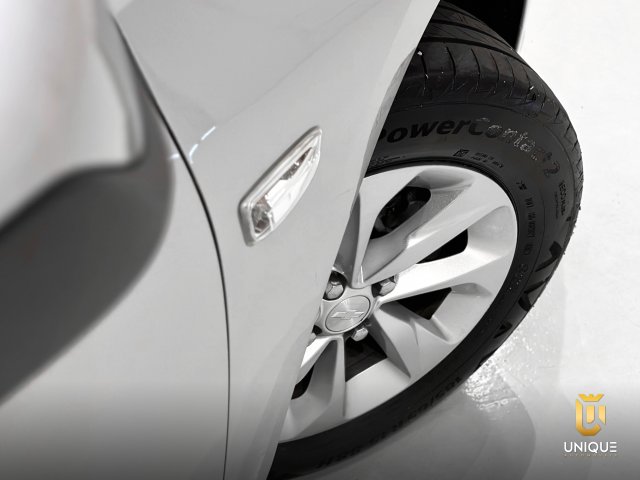 Chevrolet Onix 1.0 TURBO FLEX LT AUTOMATICO 2022 prata à venda na Unique Automóveis em Indaiatuba — foto 8