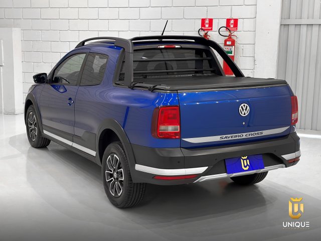 Volkswagen Saveiro 1.6 CROSS CD 16V FLEX 2P MANUAL 2021/2022 azul à venda na Unique Automóveis em Indaiatuba — foto 13