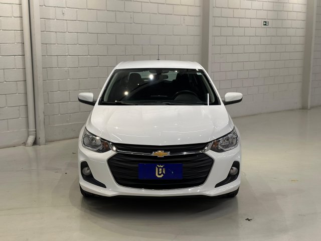 Chevrolet Onix 1.0 FLEX LT MANUAL 2023/2024 branco à venda na Unique Automóveis em Indaiatuba — foto 6