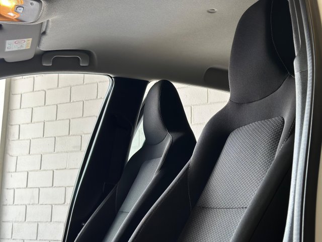 Chevrolet Onix 1.0 FLEX LT MANUAL 2023/2024 branco à venda na Unique Automóveis em Indaiatuba — foto 17