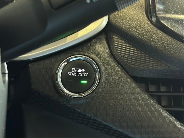 Chevrolet Onix 1.0 FLEX LT MANUAL 2023/2024 branco à venda na Unique Automóveis em Indaiatuba — foto 18