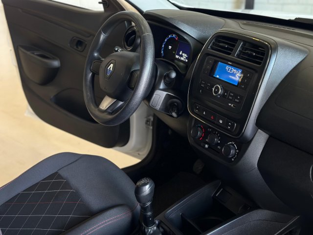 Renault Kwid 1.0 12V SCE FLEX ZEN MANUAL 2023/2024 branco à venda na Unique Automóveis em Indaiatuba — foto 20