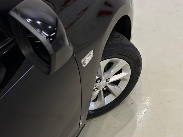 Chevrolet Onix 1.0 FLEX LT MANUAL 2022/2023 preto à venda na Unique Automóveis em Indaiatuba — foto 8