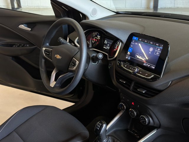 Chevrolet Onix 1.0 FLEX LT MANUAL 2022/2023 preto à venda na Unique Automóveis em Indaiatuba — foto 16