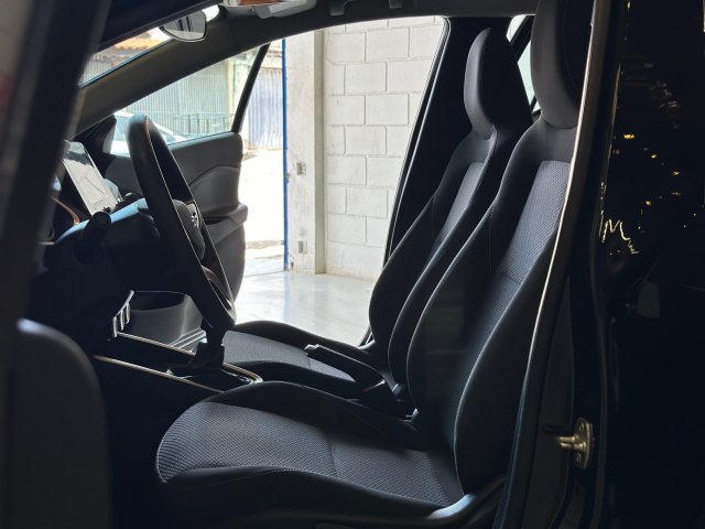 Chevrolet Onix 1.0 FLEX LT MANUAL 2022/2023 preto à venda na Unique Automóveis em Indaiatuba — foto 17