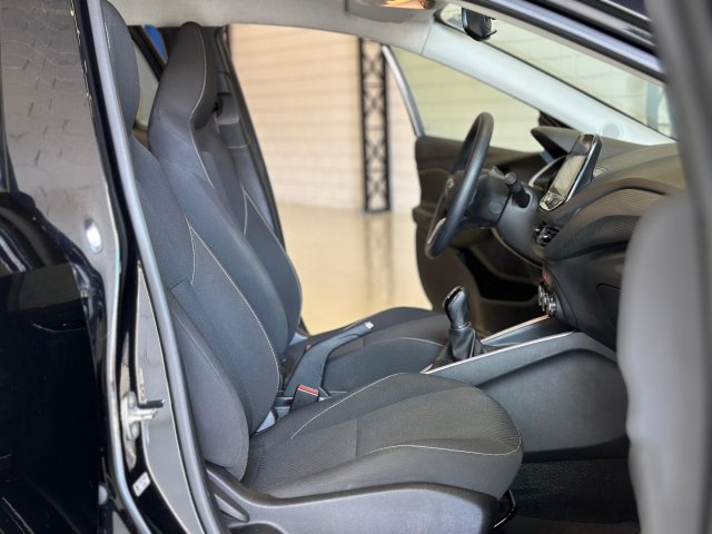 Chevrolet Onix 1.0 FLEX LT MANUAL 2022/2023 preto à venda na Unique Automóveis em Indaiatuba — foto 19