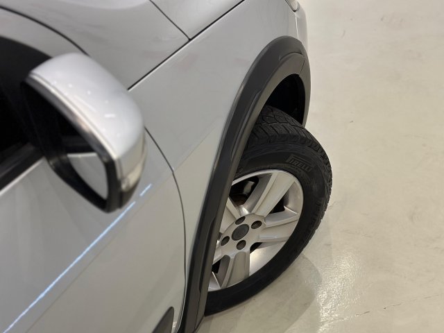 Volkswagen Saveiro 1.6 CROSS CE 8V FLEX 2P MANUAL 2012 prata à venda na Unique Automóveis em Indaiatuba — foto 6