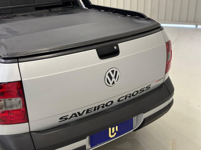 Volkswagen Saveiro 1.6 CROSS CE 8V FLEX 2P MANUAL 2012 prata à venda na Unique Automóveis em Indaiatuba — foto 7