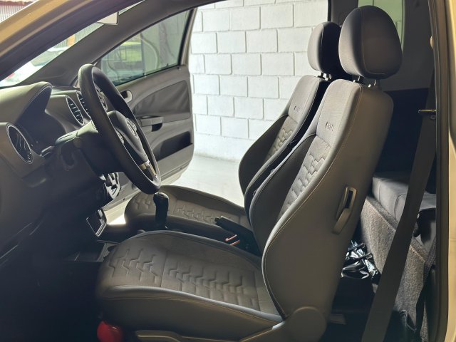 Volkswagen Saveiro 1.6 CROSS CE 8V FLEX 2P MANUAL 2012 prata à venda na Unique Automóveis em Indaiatuba — foto 15