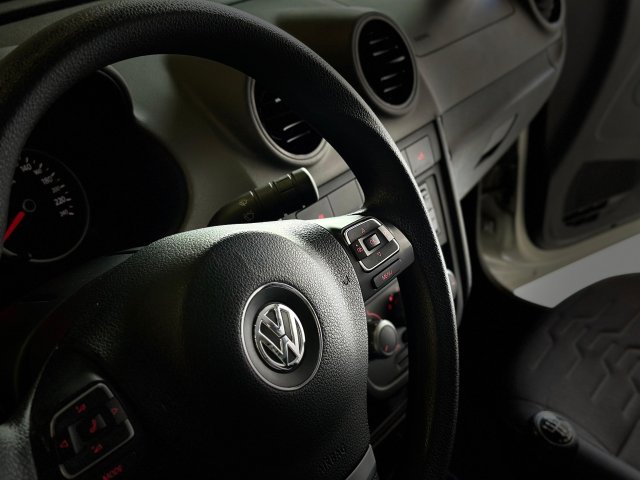 Volkswagen Saveiro 1.6 CROSS CE 8V FLEX 2P MANUAL 2012 prata à venda na Unique Automóveis em Indaiatuba — foto 17