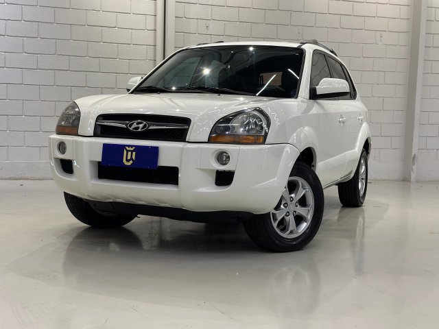 Hyundai Tucson 2.0 MPFI GLS BASE 16V 143CV 2WD FLEX 4P AUTOMÁTICO 2015/2016 branco à venda na Unique Automóveis em Indaiatuba — foto 2