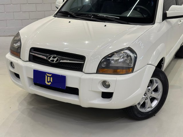 Hyundai Tucson 2.0 MPFI GLS BASE 16V 143CV 2WD FLEX 4P AUTOMÁTICO 2015/2016 branco à venda na Unique Automóveis em Indaiatuba — foto 3