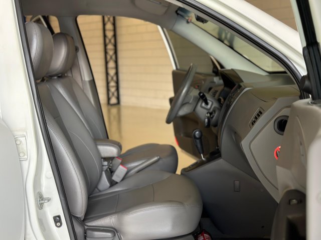 Hyundai Tucson 2.0 MPFI GLS BASE 16V 143CV 2WD FLEX 4P AUTOMÁTICO 2015/2016 branco à venda na Unique Automóveis em Indaiatuba — foto 14