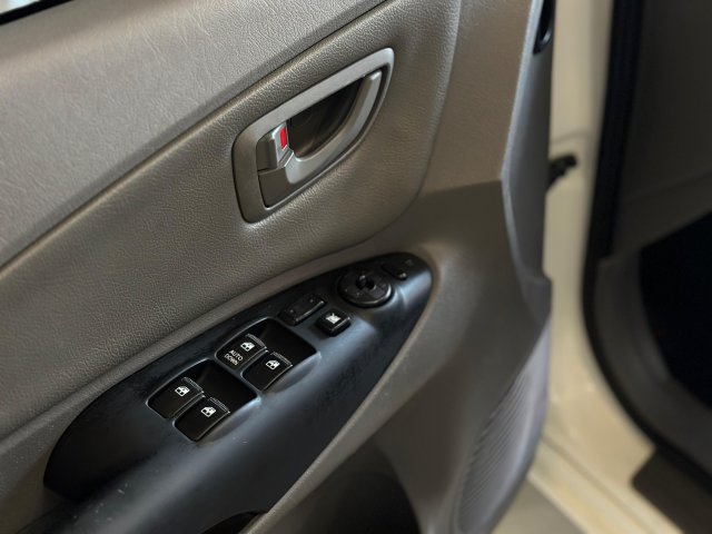 Hyundai Tucson 2.0 MPFI GLS BASE 16V 143CV 2WD FLEX 4P AUTOMÁTICO 2015/2016 branco à venda na Unique Automóveis em Indaiatuba — foto 15