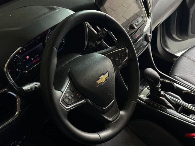 Chevrolet Equinox 1.5 16V TURBO GASOLINA PREMIER AWD AUTOMÁTICO 2023 prata à venda na Unique Automóveis em Indaiatuba — foto 18