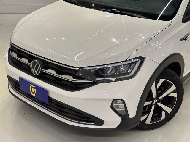 Volkswagen Nivus 1.0 200 TSI TOTAL FLEX HIGHLINE AUTOMÁTICO 2023/2024 branco à venda na Unique Automóveis em Indaiatuba — foto 2
