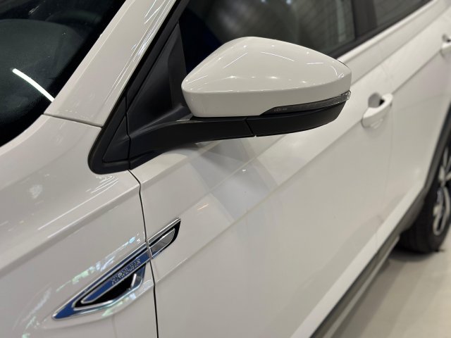 Volkswagen Nivus 1.0 200 TSI TOTAL FLEX HIGHLINE AUTOMÁTICO 2023/2024 branco à venda na Unique Automóveis em Indaiatuba — foto 4