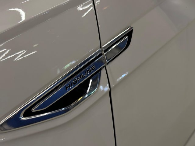 Volkswagen Nivus 1.0 200 TSI TOTAL FLEX HIGHLINE AUTOMÁTICO 2023/2024 branco à venda na Unique Automóveis em Indaiatuba — foto 5
