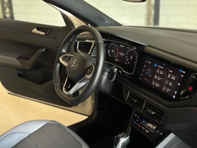 Volkswagen Nivus 1.0 200 TSI TOTAL FLEX HIGHLINE AUTOMÁTICO 2023/2024 branco à venda na Unique Automóveis em Indaiatuba — foto 12