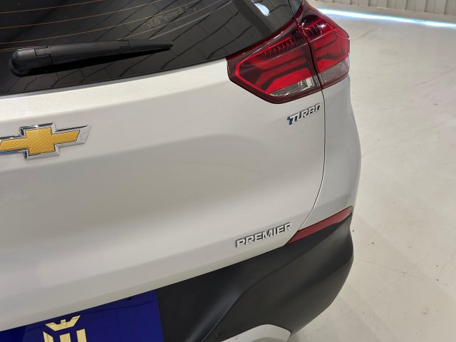 Chevrolet Tracker 1.2 TURBO FLEX PREMIER AUTOMÁTICO 2022 prata à venda na Unique Automóveis em Indaiatuba — foto 6