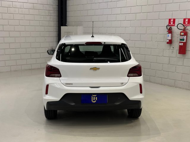 Chevrolet Onix 1.0 FLEX LT MANUAL 2021/2022 branco à venda na Unique Automóveis em Indaiatuba — foto 6