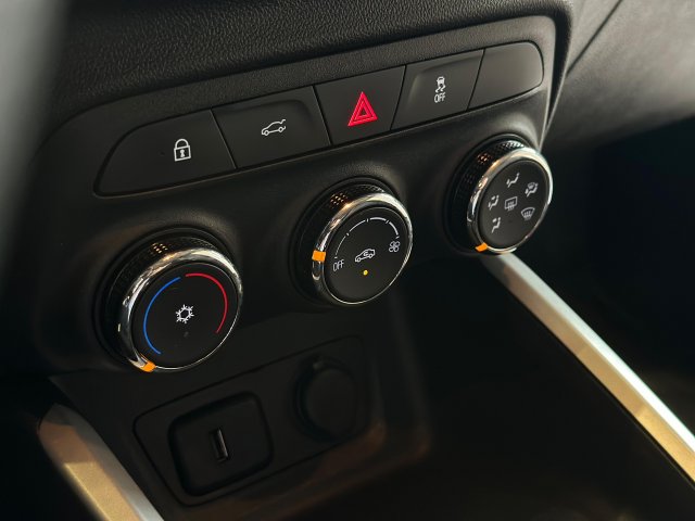 Chevrolet Onix 1.0 FLEX LT MANUAL 2022/2023 prata à venda na Unique Automóveis em Indaiatuba — foto 11