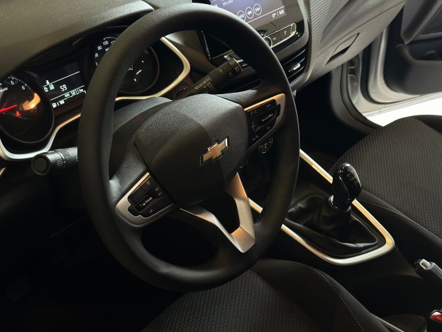 Chevrolet Onix 1.0 FLEX LT MANUAL 2022/2023 prata à venda na Unique Automóveis em Indaiatuba — foto 13
