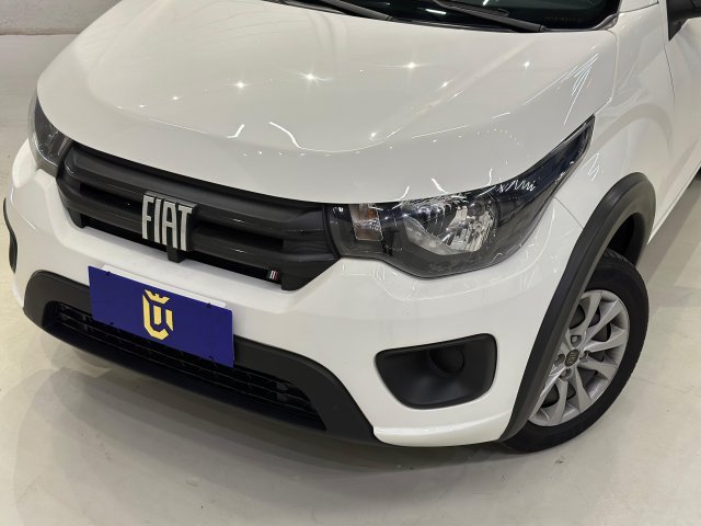 Fiat Mobi 1.0 EVO FLEX LIKE. MANUAL 2022/2023 branco à venda na Unique Automóveis em Indaiatuba — foto 3