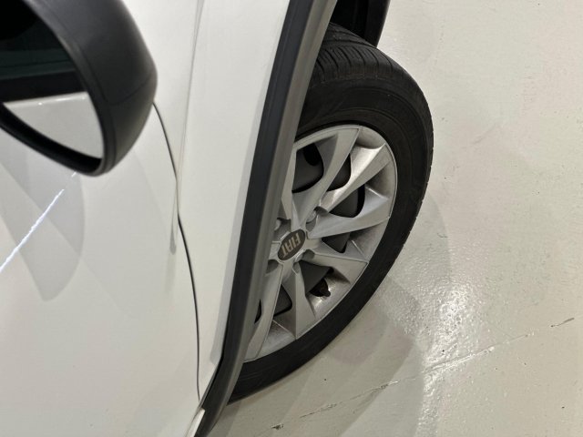 Fiat Mobi 1.0 EVO FLEX LIKE. MANUAL 2022/2023 branco à venda na Unique Automóveis em Indaiatuba — foto 5