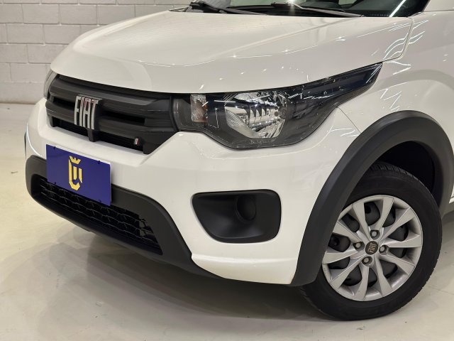 Fiat Mobi 1.0 EVO FLEX LIKE. MANUAL 2022/2023 branco à venda na Unique Automóveis em Indaiatuba — foto 9