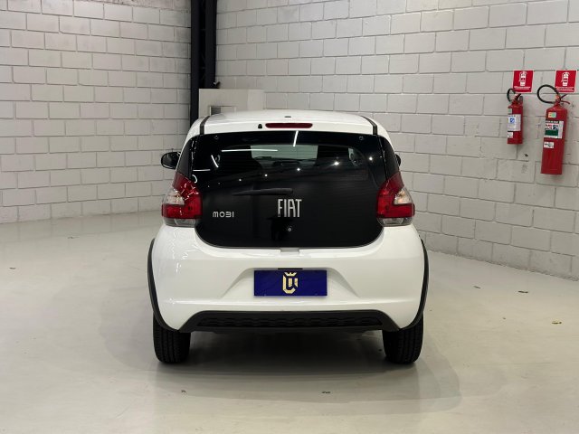 Fiat Mobi 1.0 EVO FLEX LIKE. MANUAL 2022/2023 branco à venda na Unique Automóveis em Indaiatuba — foto 11